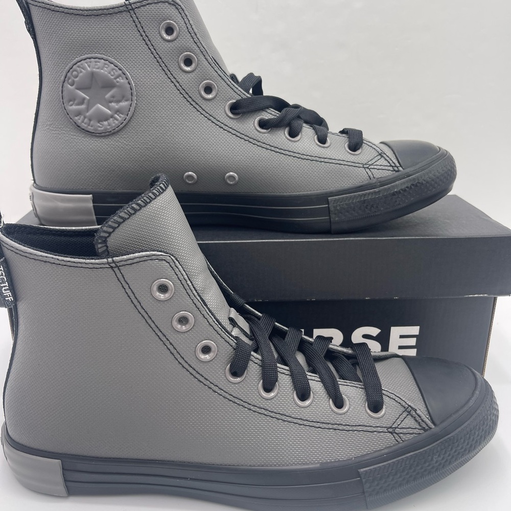 Converse Men Charcoal High-Top A09486C
CTAS HI
SHARKSKIN/BLACK/SHARKSKIN Sneaker